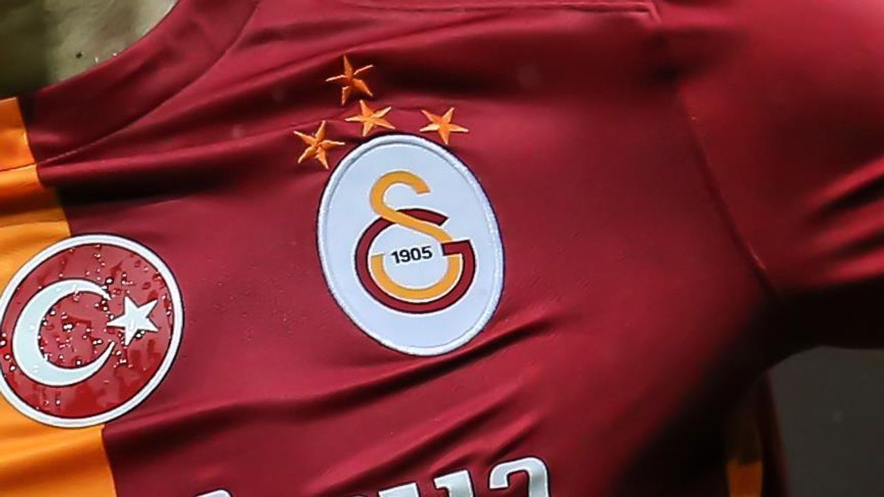 Galatasaray'da kriz: Sözleşmesi feshedildi