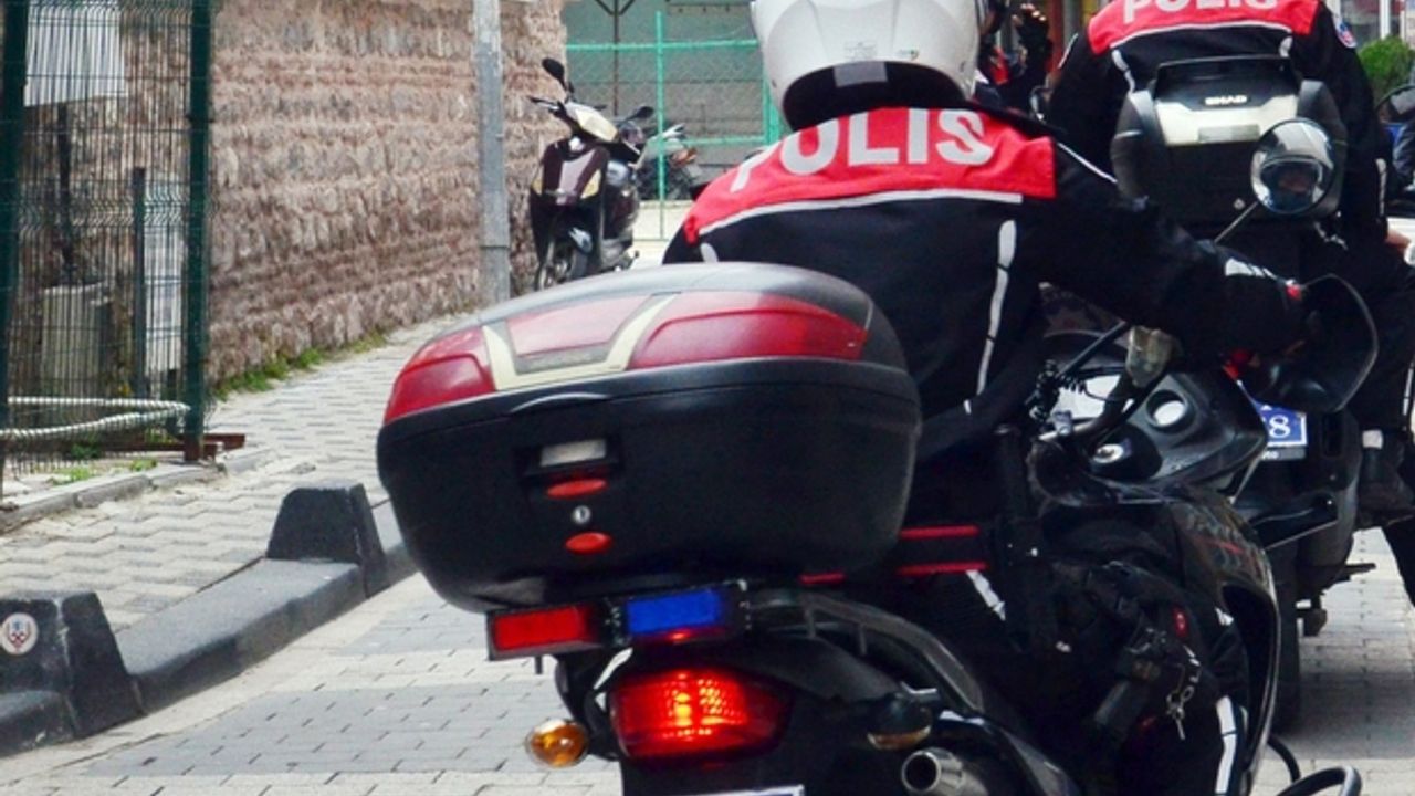 Kadın sürücüyü tehdit etmişti: Motosikletli gözaltına alındı