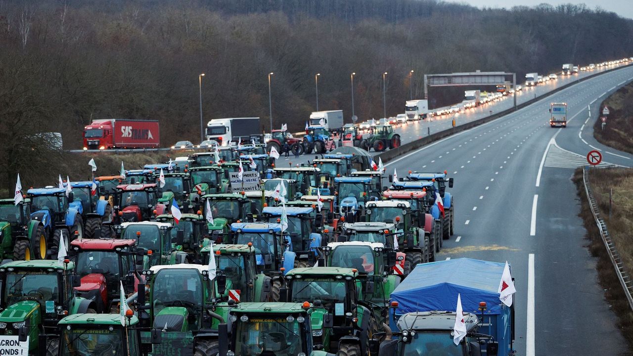 Avrupa'yı çiftçi protestosu sardı: Eylemler İtalya'ya sıçradı