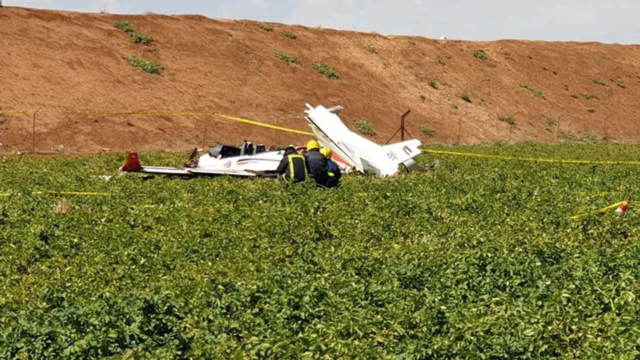 Askeri eğitim uçağı düştü: 2 pilot öldü