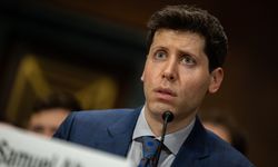 Sam Altman, OpenAI'da tekrar göreve başladı