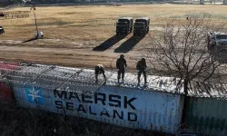 Texas'ın Meksika sınırına aldığı önlemler göçmenleri durduramadı