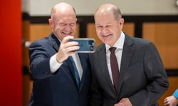 Olaf Scholz, ikizini buldu: Tekrar görmek güzeldi