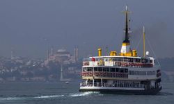 İstanbul'da yoğun sis: Gemi trafiği ve vapur seferleri durduruldu