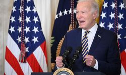 Biden'ın kravatıyla dalga geçti: 'Çaresiz durumda'