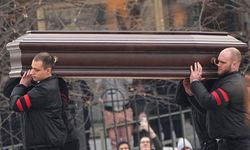 Yüzlerce kişi katıldı: Rus muhalif lider Navalni defnedildi
