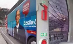 Trabzon'da Özgür Özel'in otobüsüne taşlı saldırı