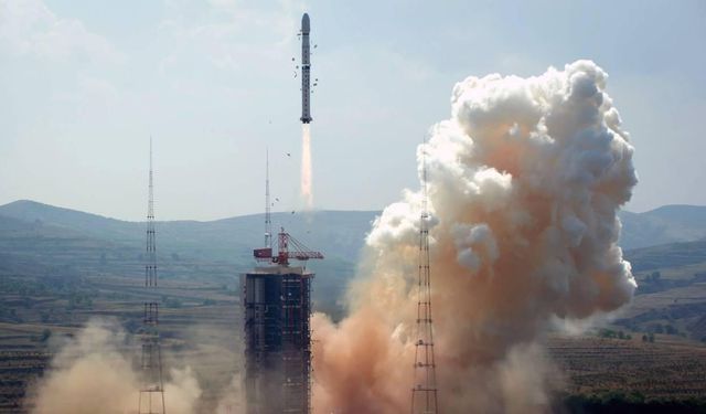 Çin, gözlem uydularını fırlattı