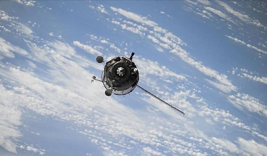 NASA duyurdu: İki ülkenin uyduları çarpışmaktan kurtuldu