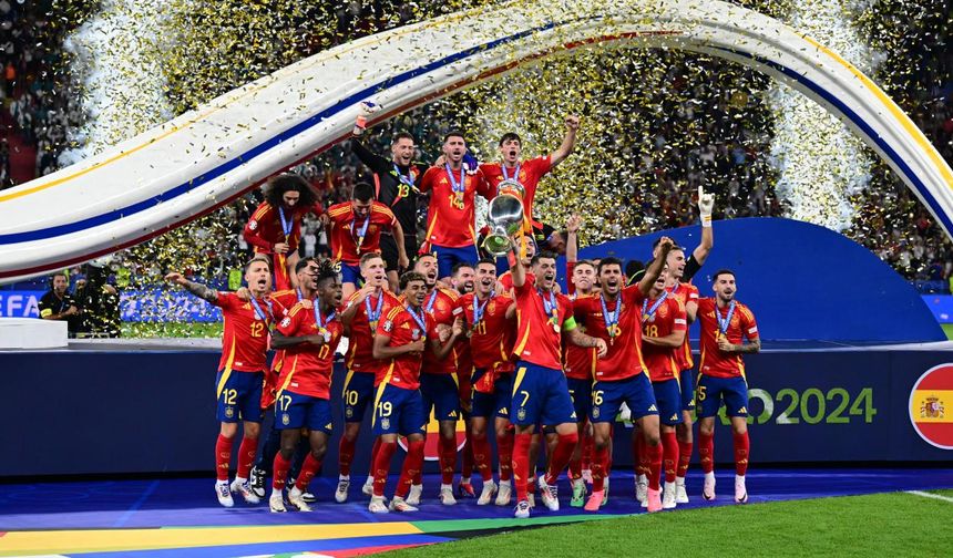 İspanya 4. kez şampiyonluğa ulaştı
